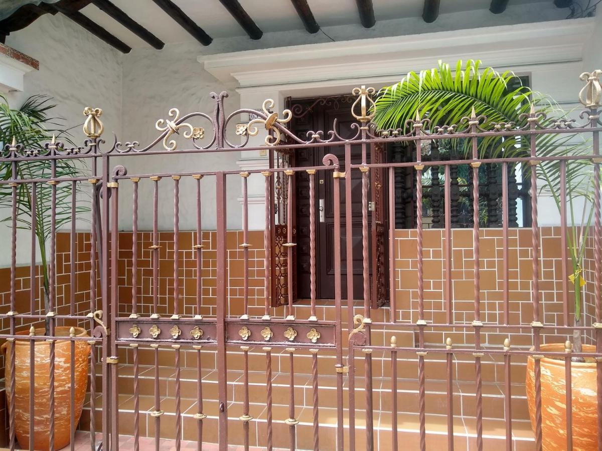 Villa Del Prado Меделин Екстериор снимка